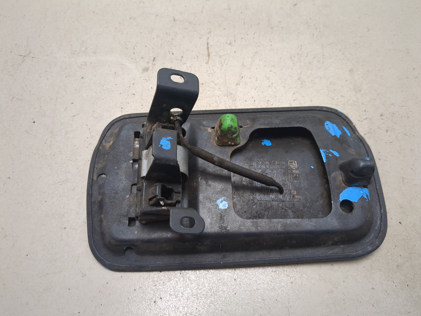 Лючок бензобака