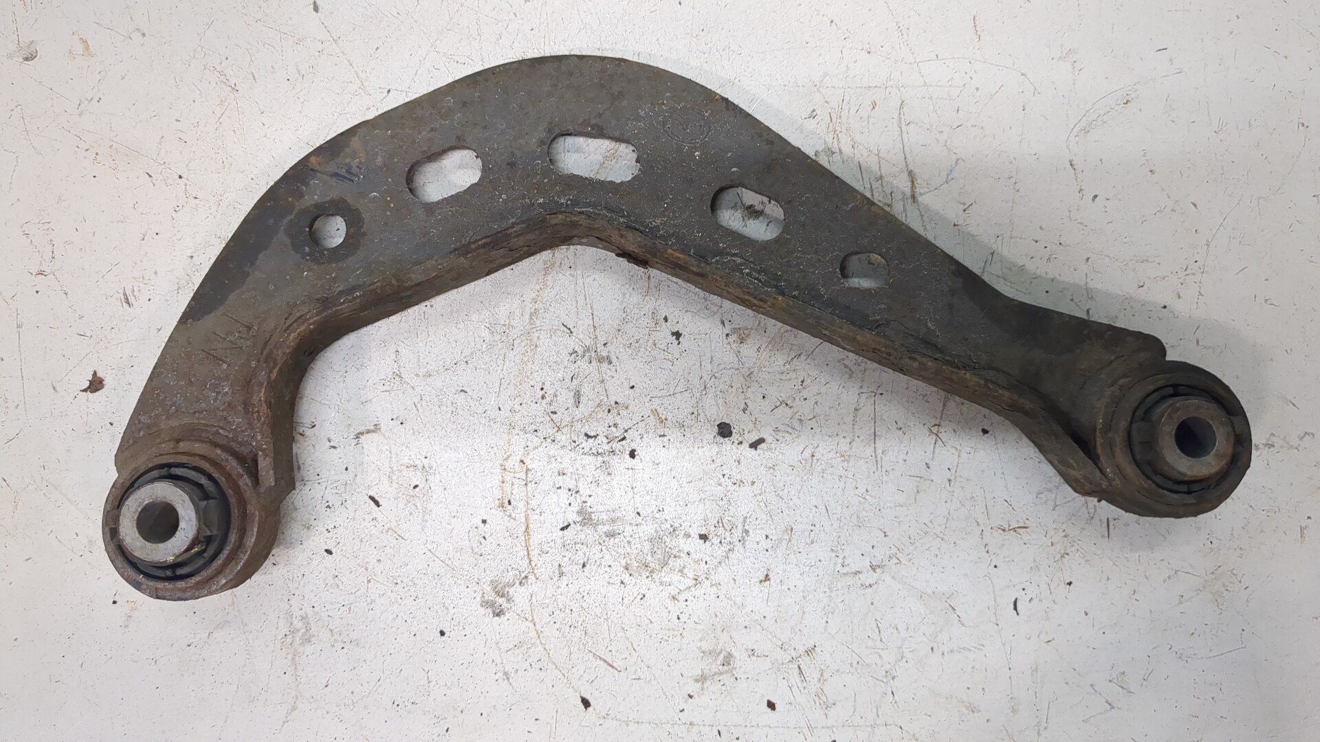 Рычаг задний