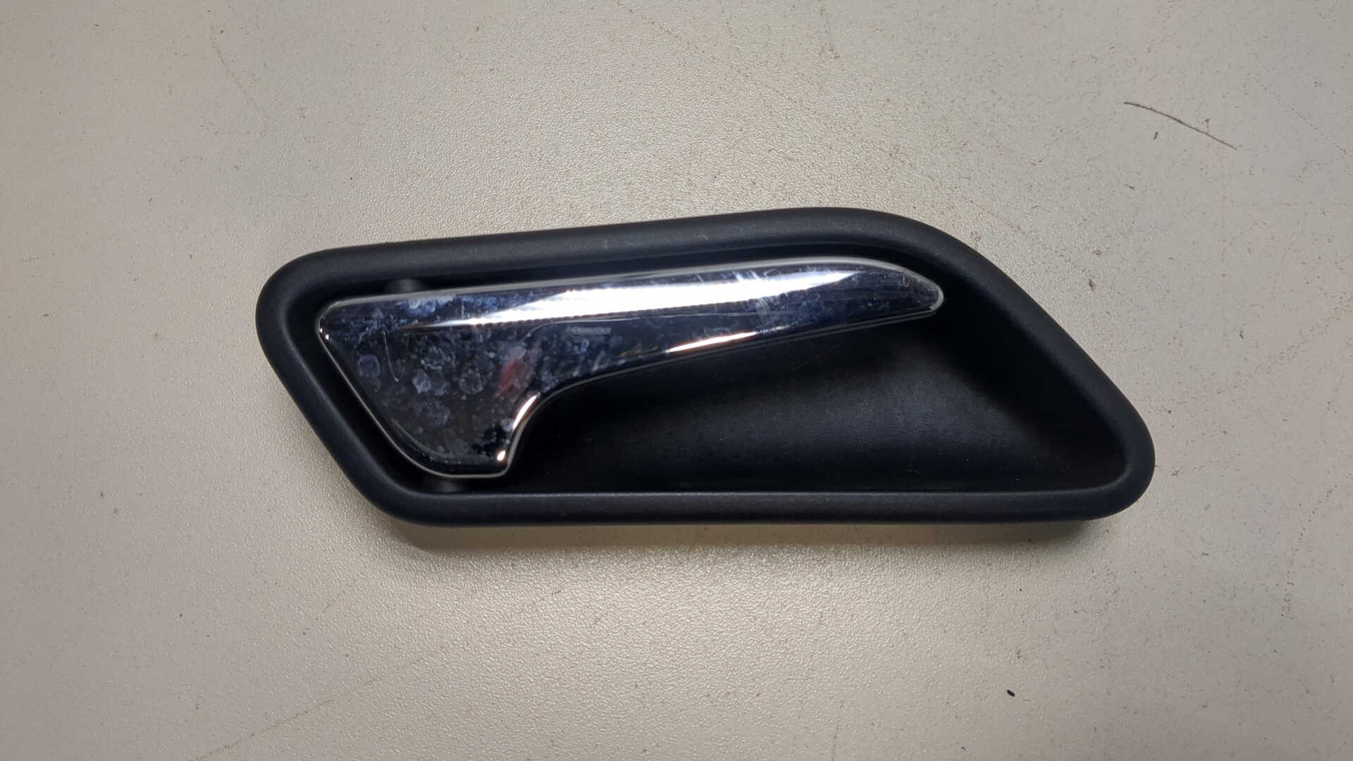 Ручка двери задней внутренняя правая