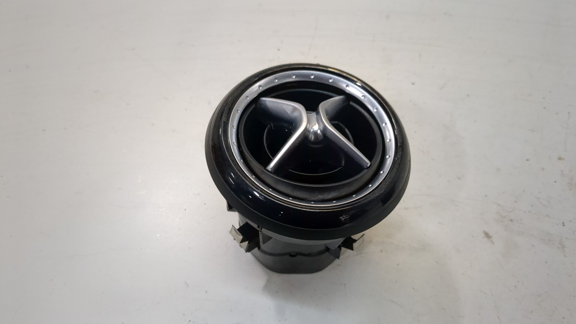 Дефлектор воздушный