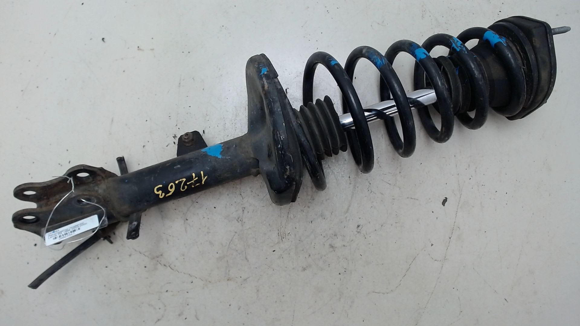 Амортизатор задний правый