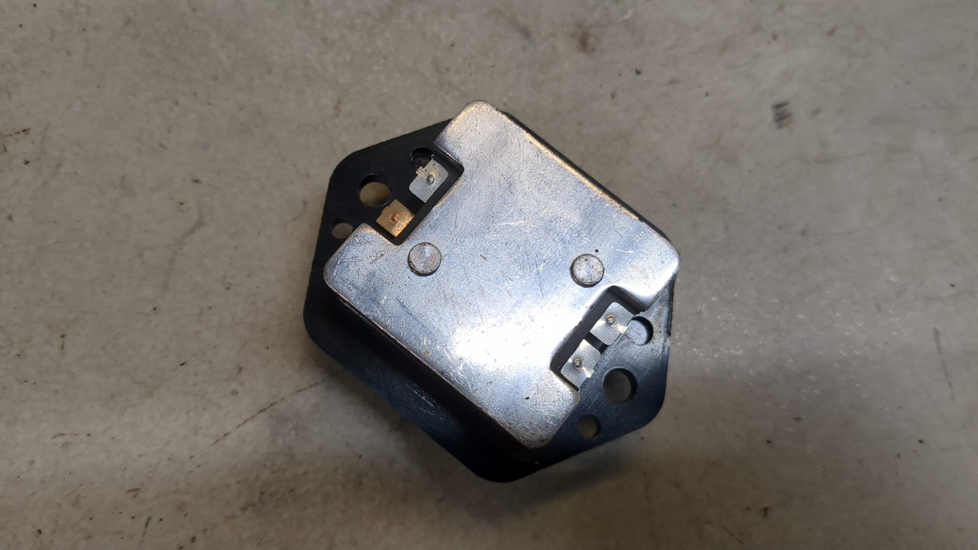 Резистор отопителя