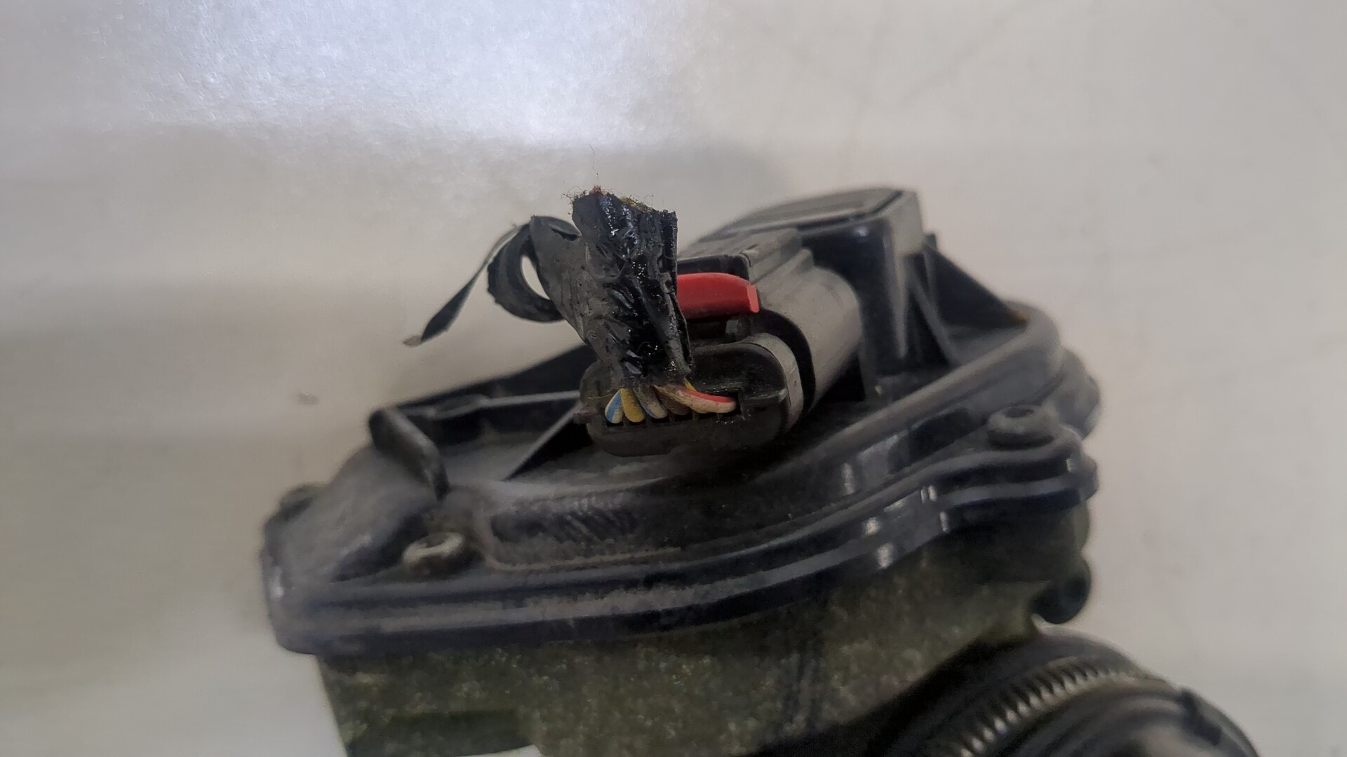 Заслонка дроссельная электрическая