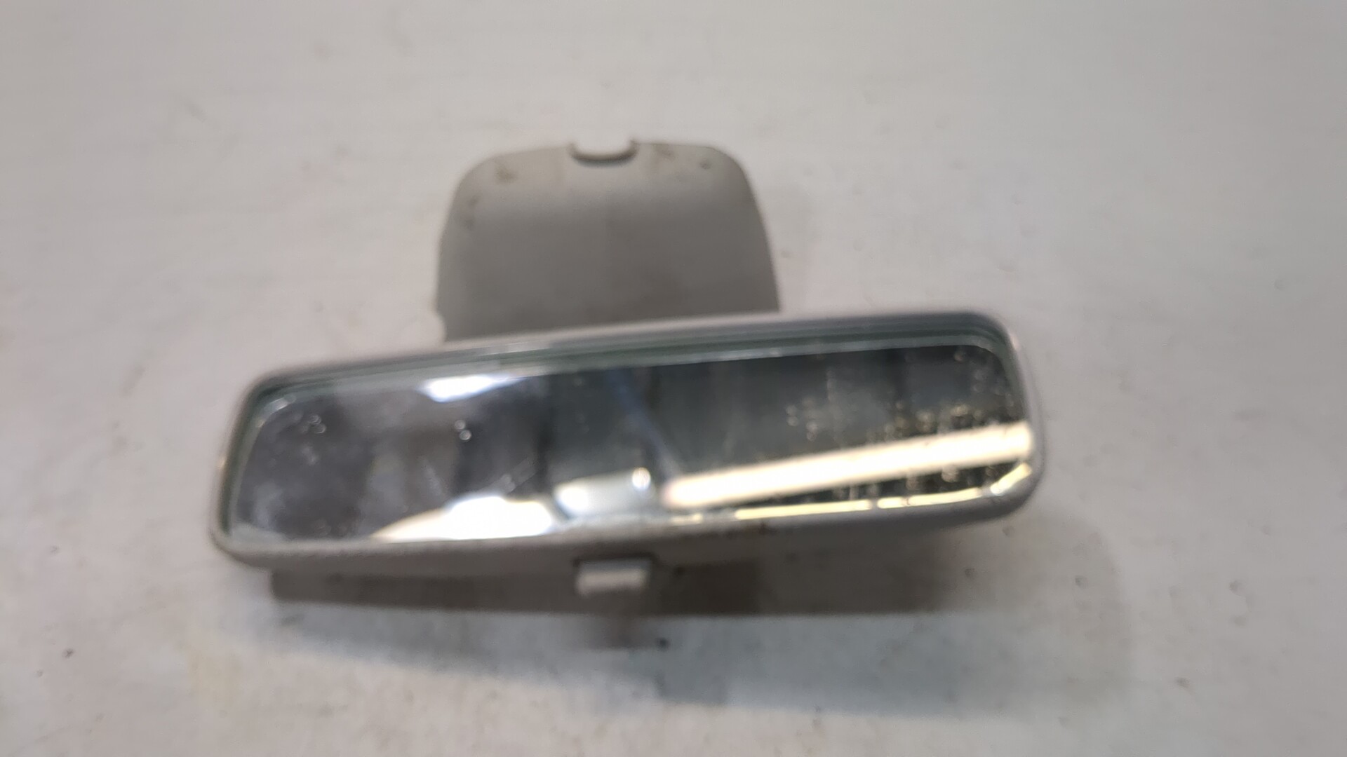 Зеркало заднего вида