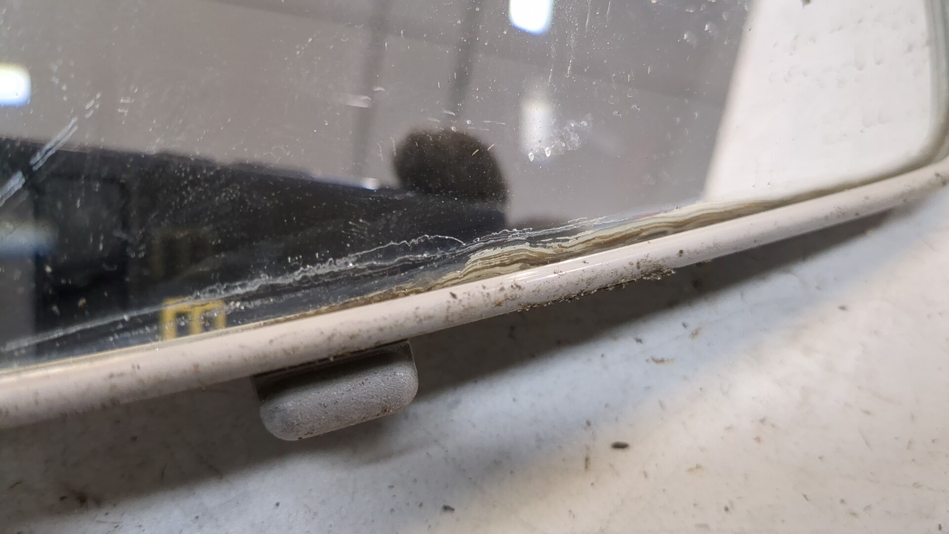 Зеркало заднего вида