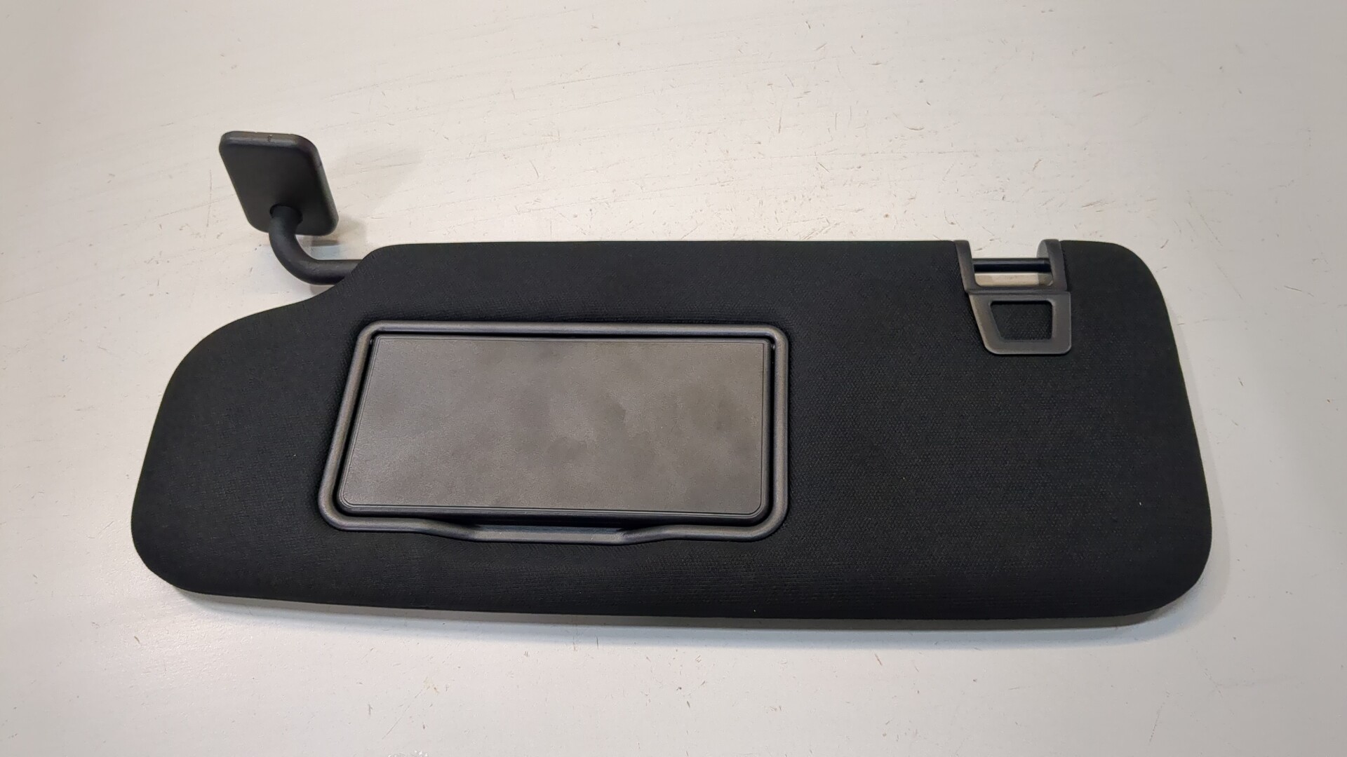 Козырек солнцезащитный