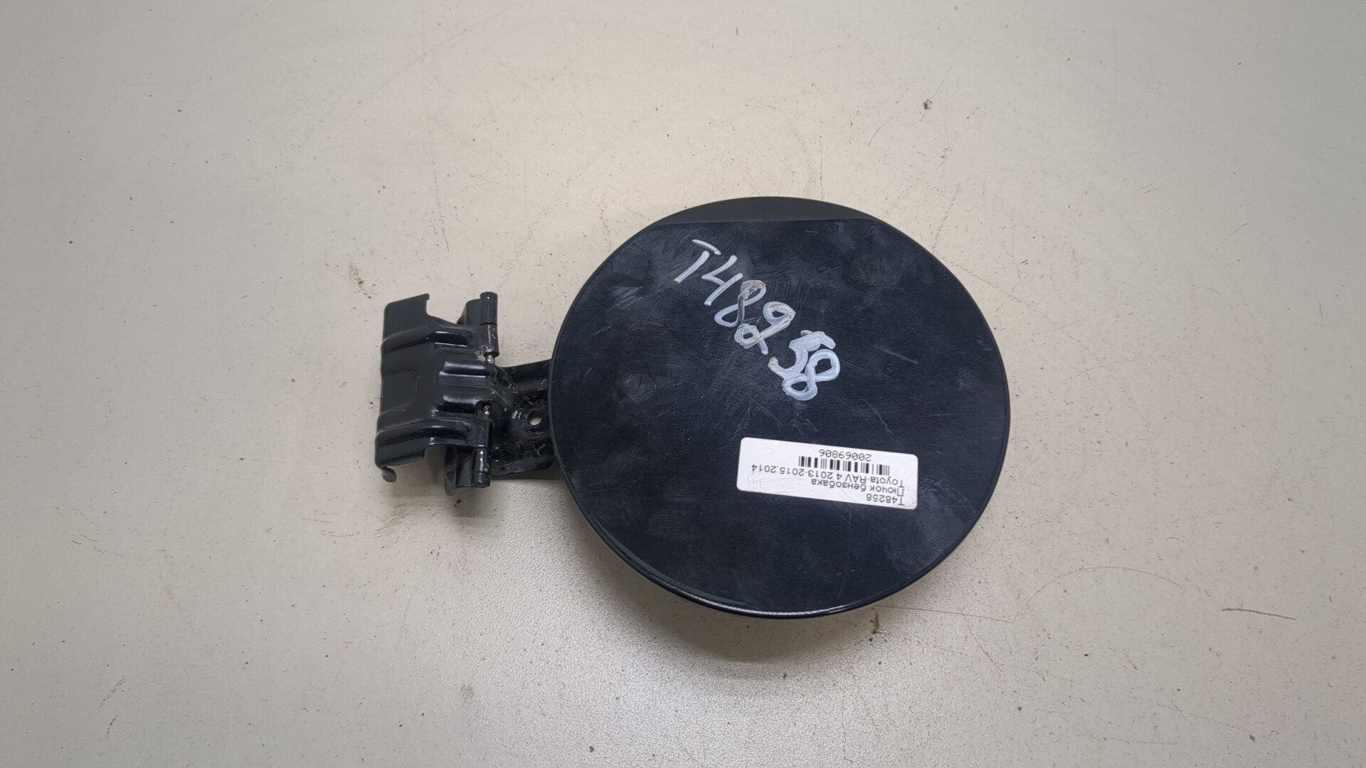 Лючок бензобака