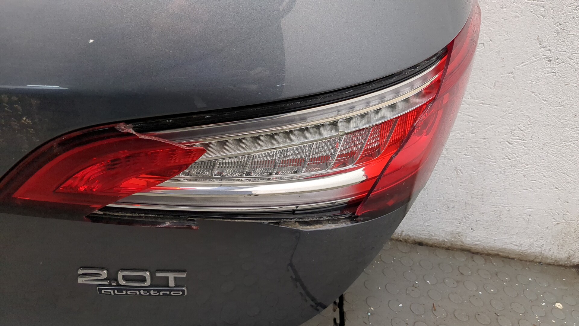 Дверь багажника