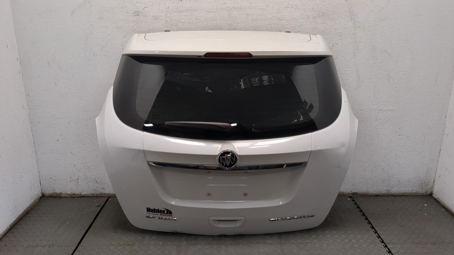 Дверь багажника