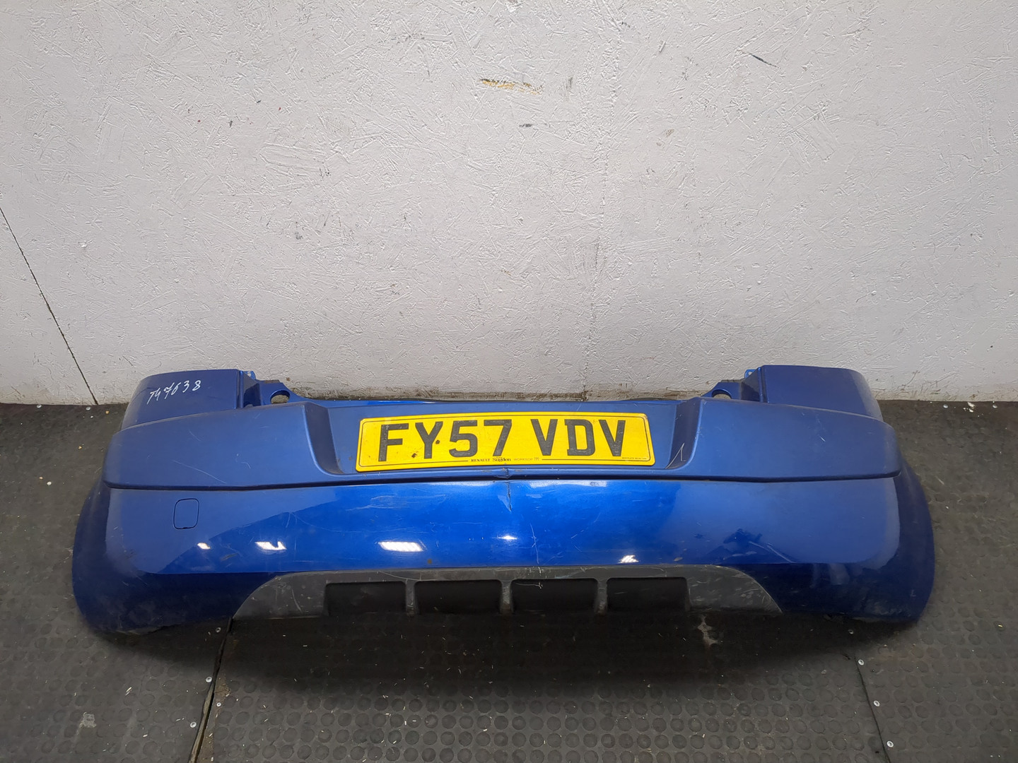 Бампер задний