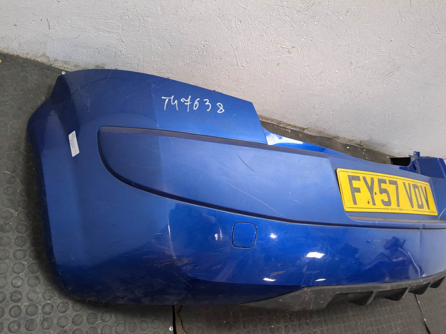 Бампер задний