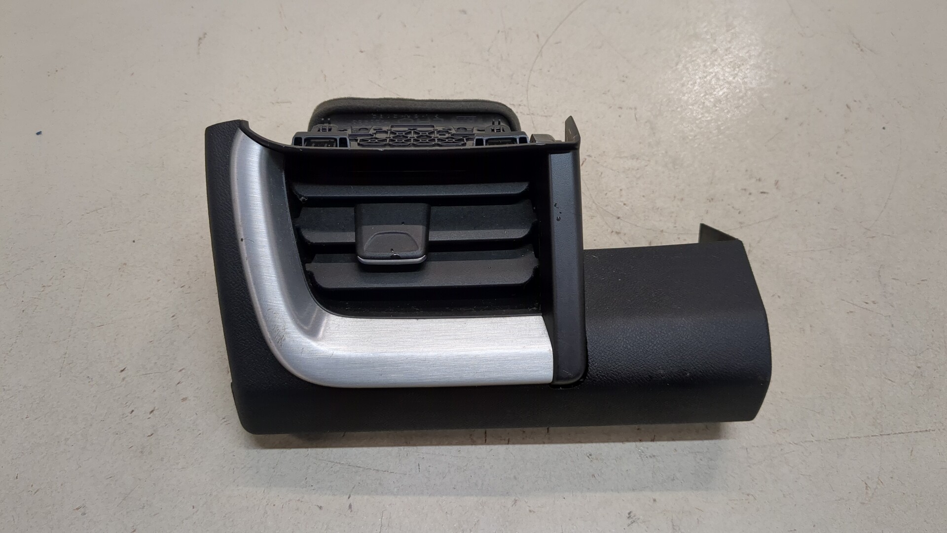 Дефлектор воздушный