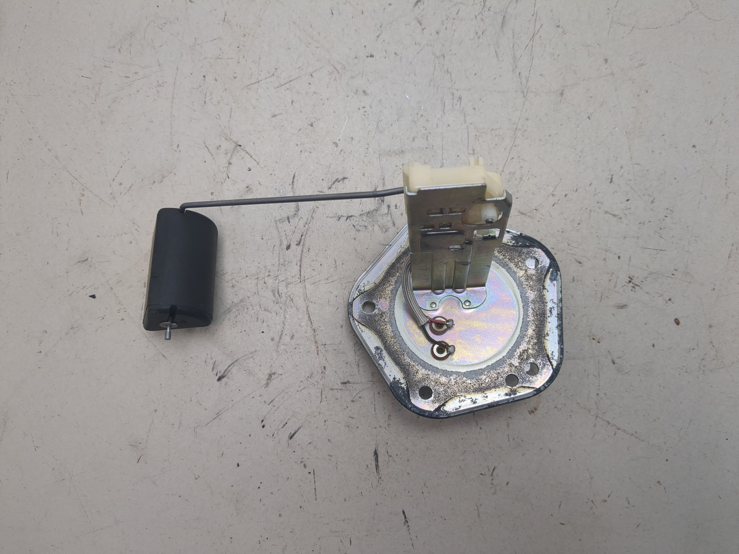 Датчик уровня топлива