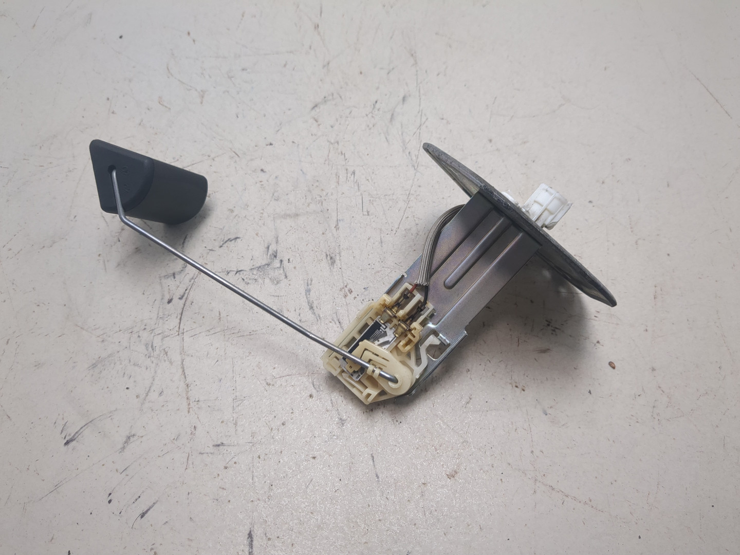 Датчик уровня топлива