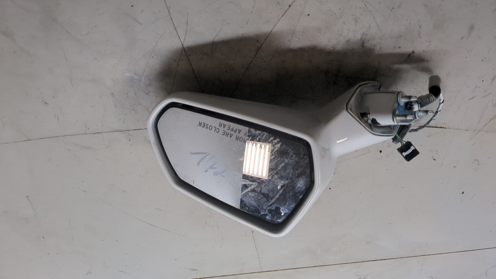 Зеркало правое электрическое