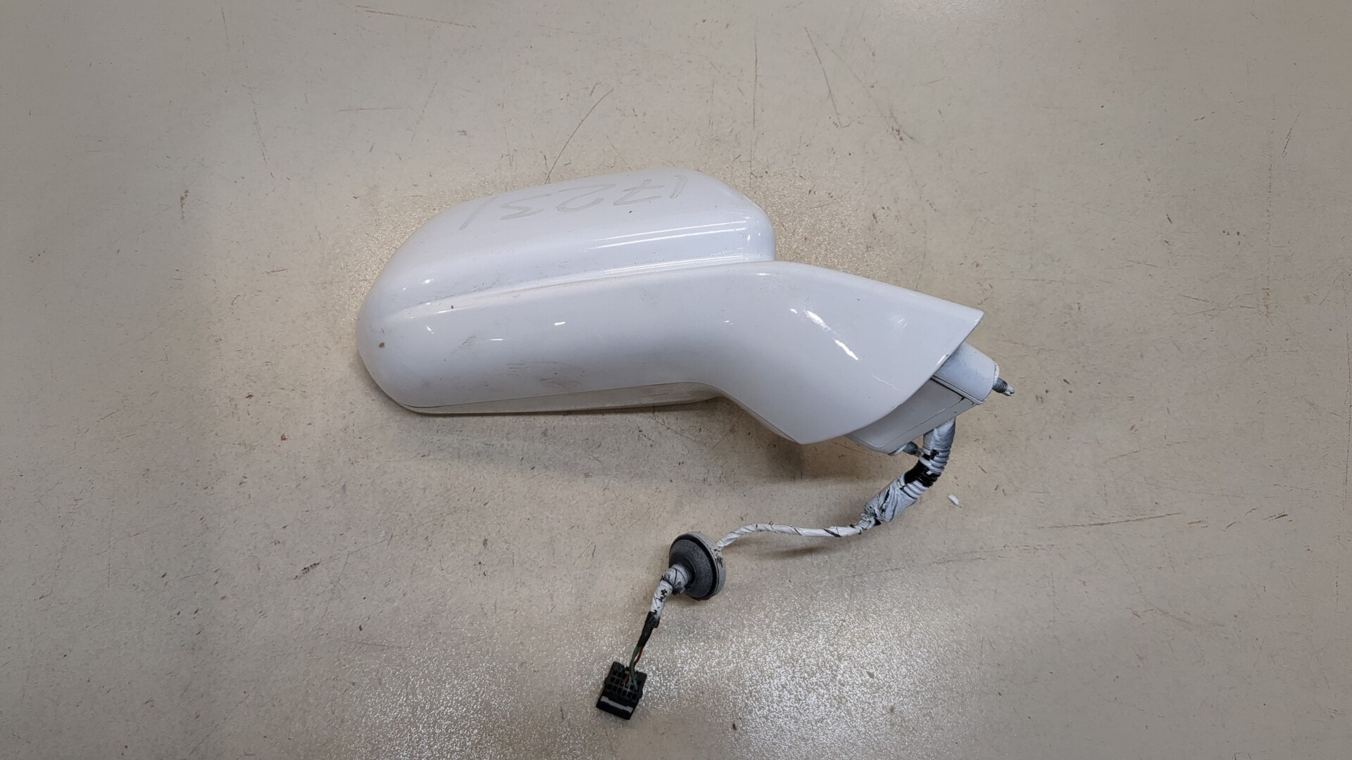 Зеркало правое электрическое