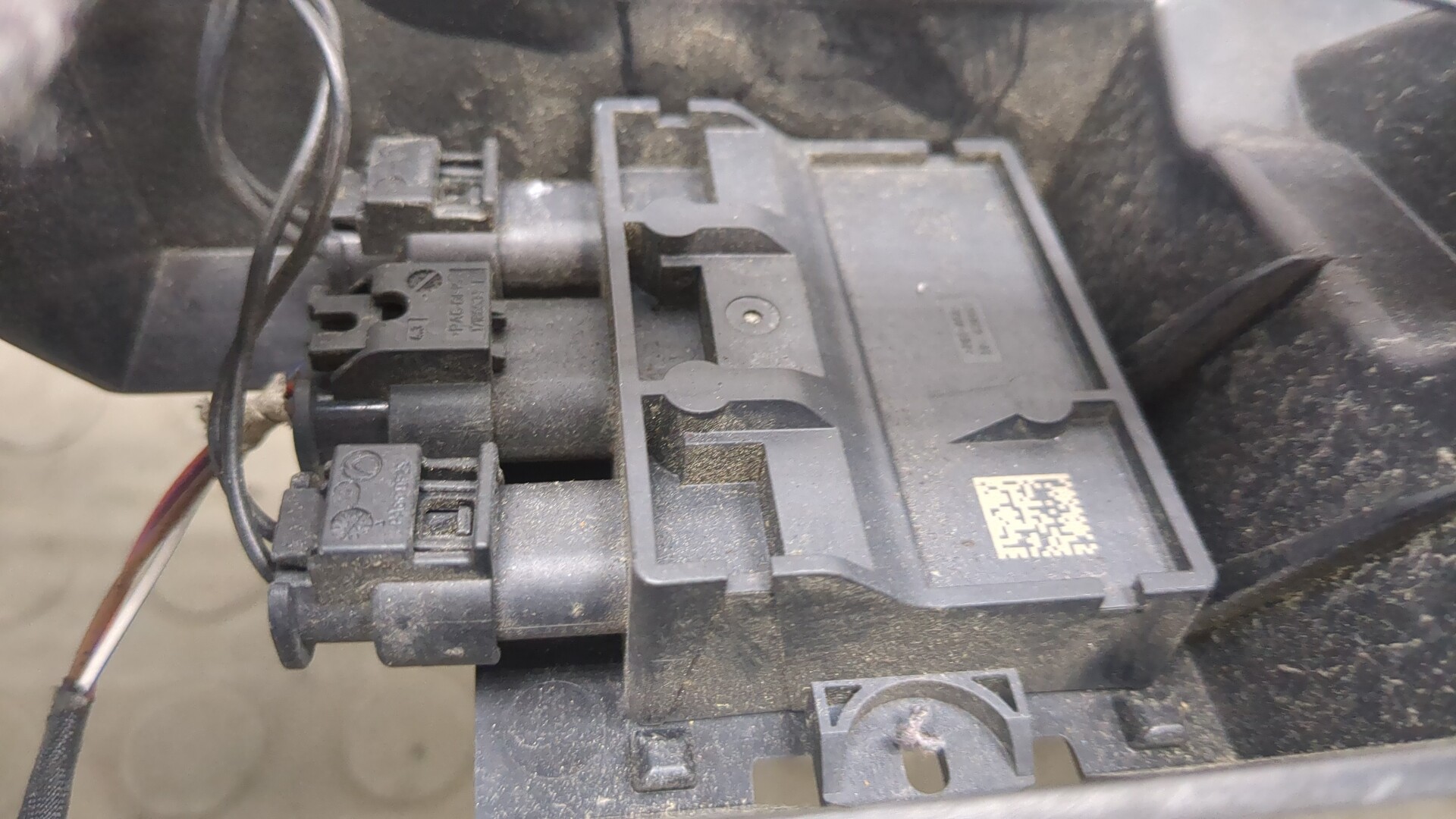 Кронштейн заднего бампера