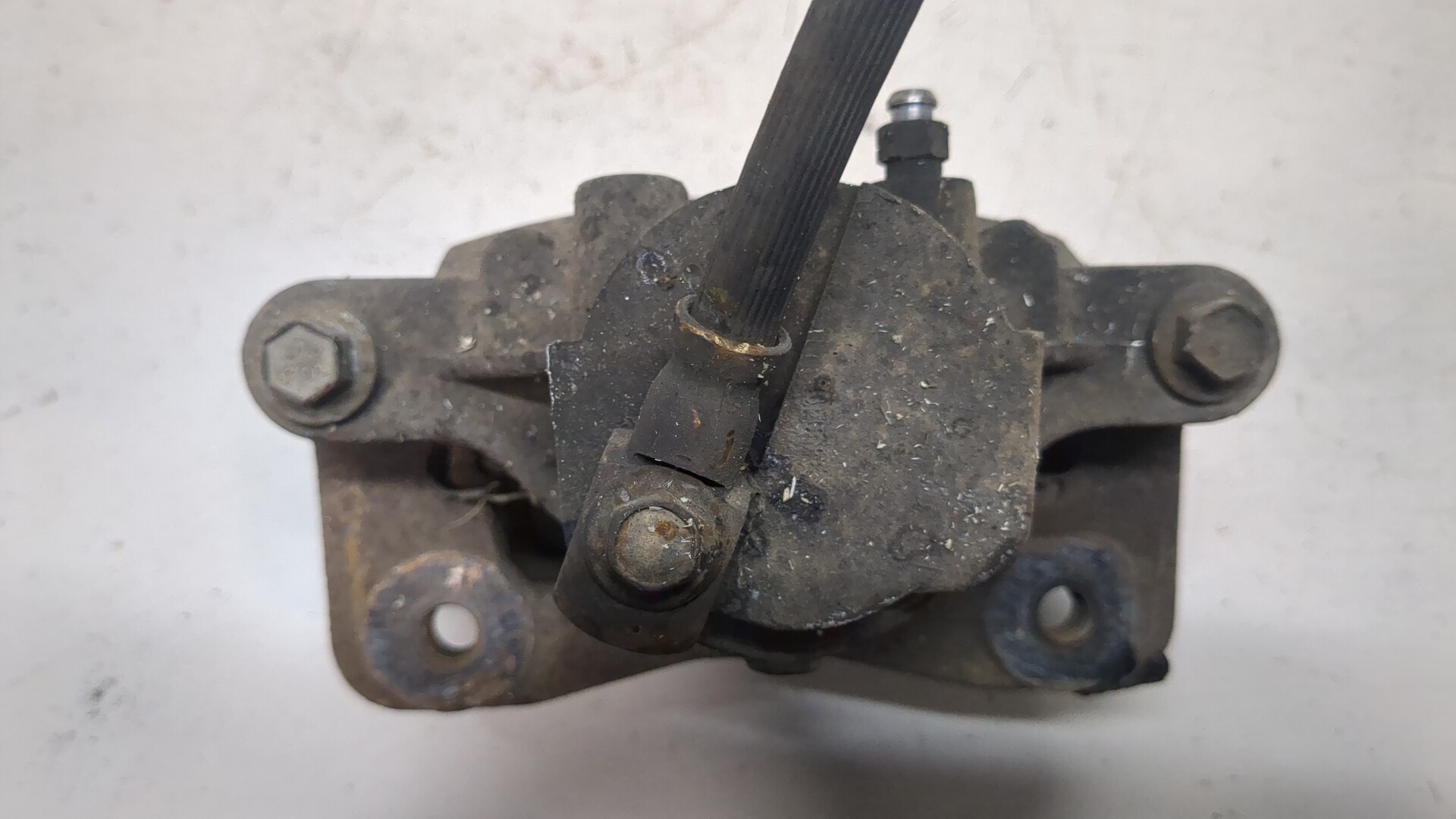 Суппорт передний правый