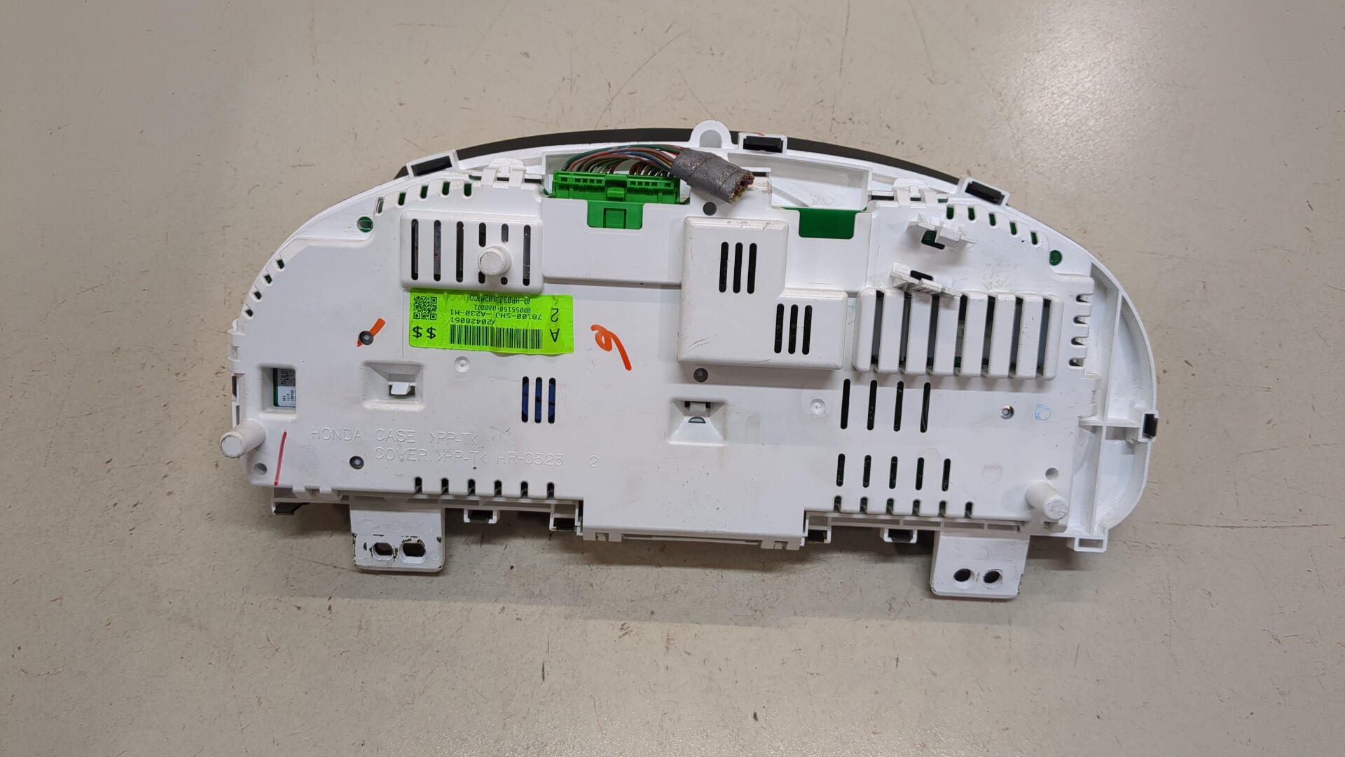Панель приборов