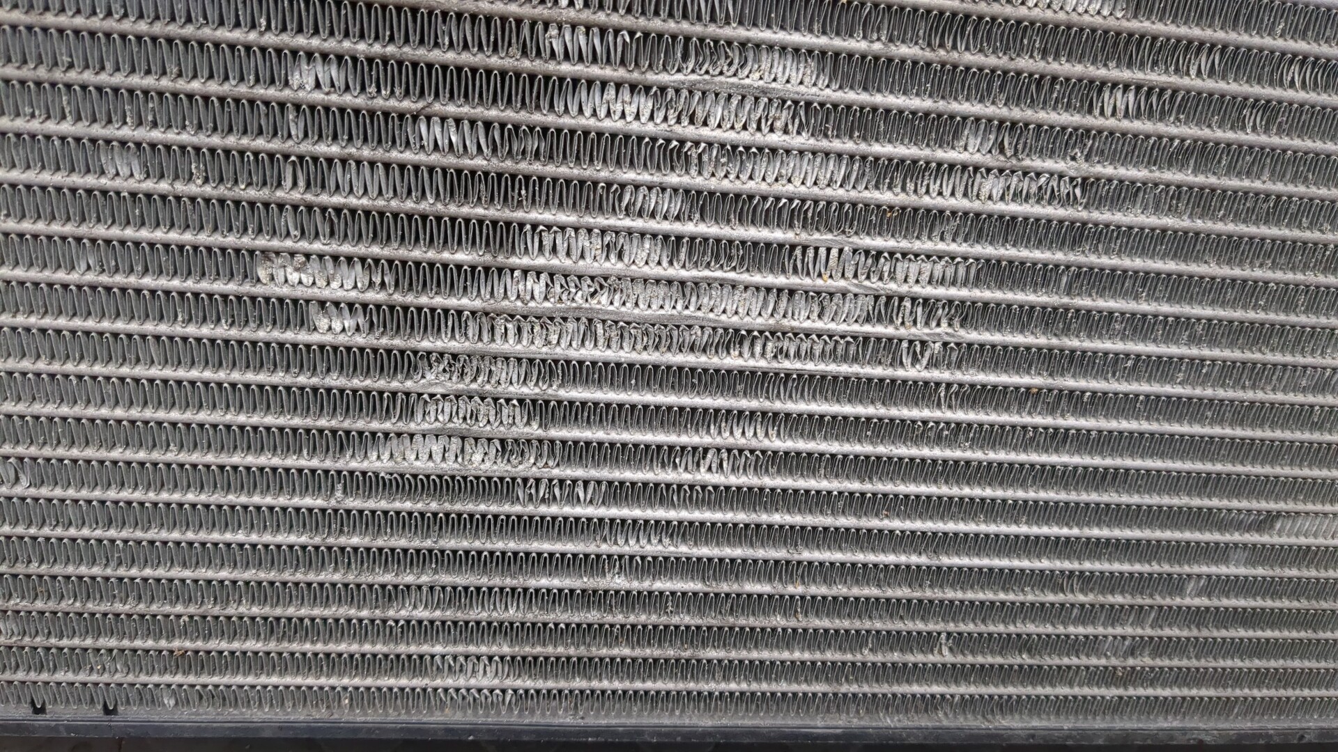 Радиатор охлаждения двигателя основной