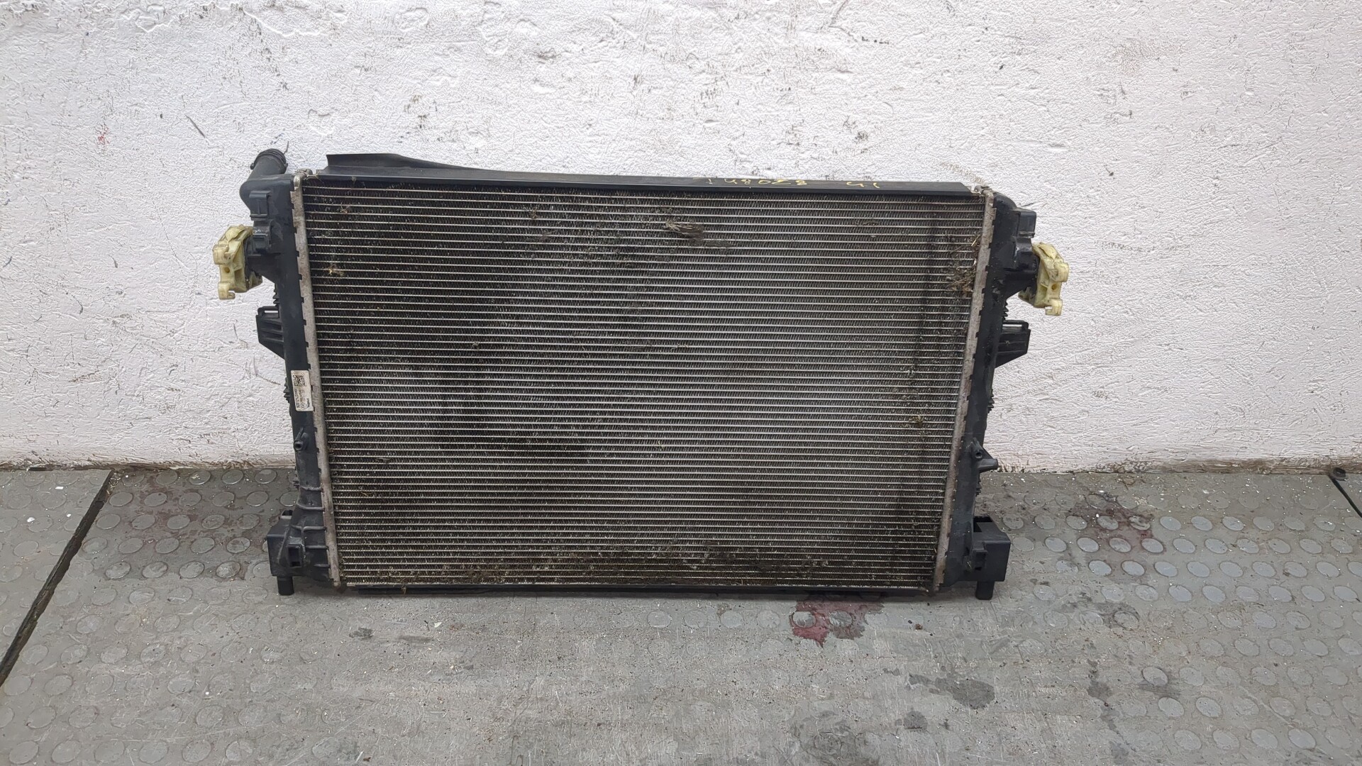 Радиатор охлаждения двигателя основной