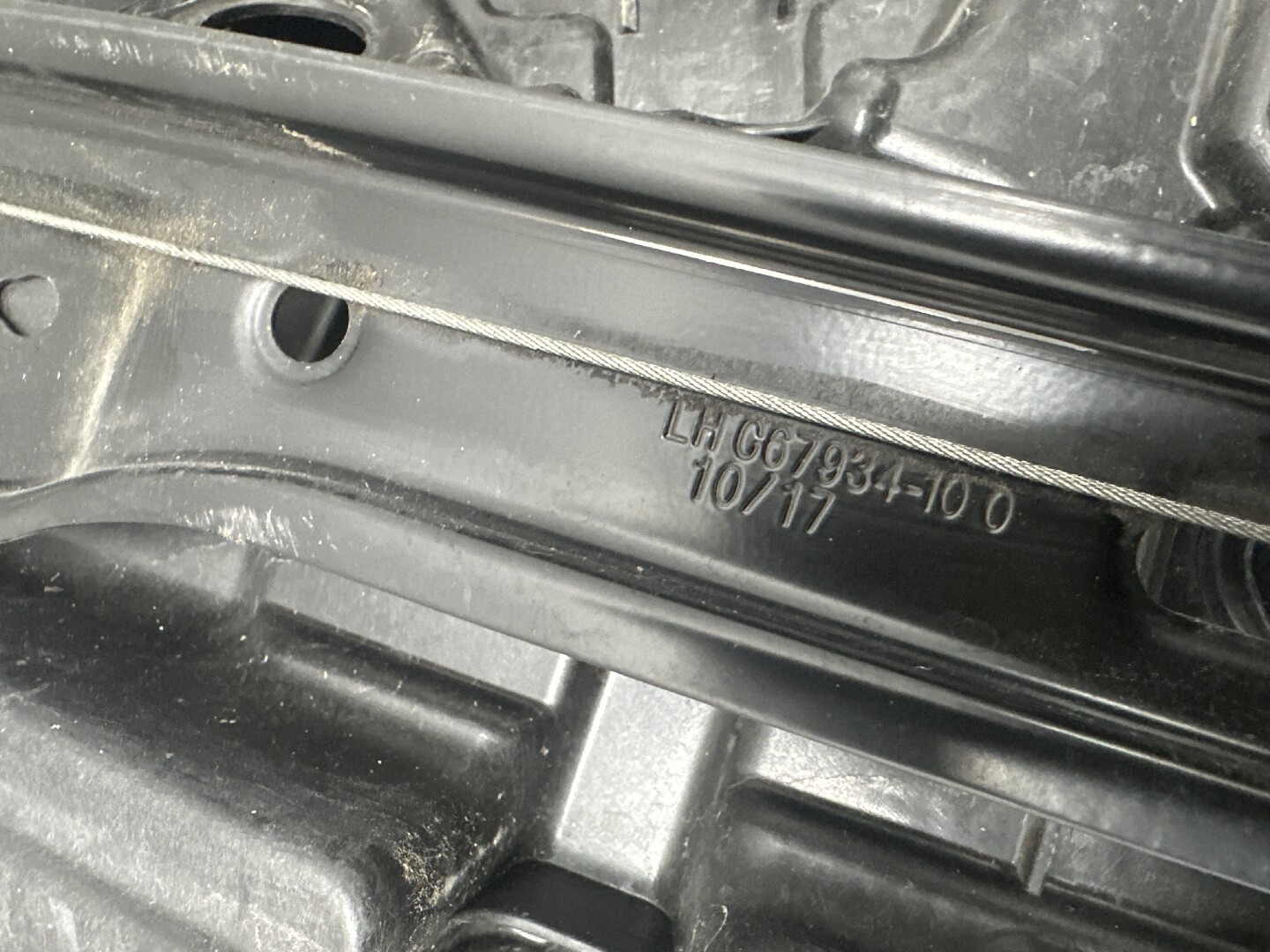 Стеклоподъемник электр. передний левый