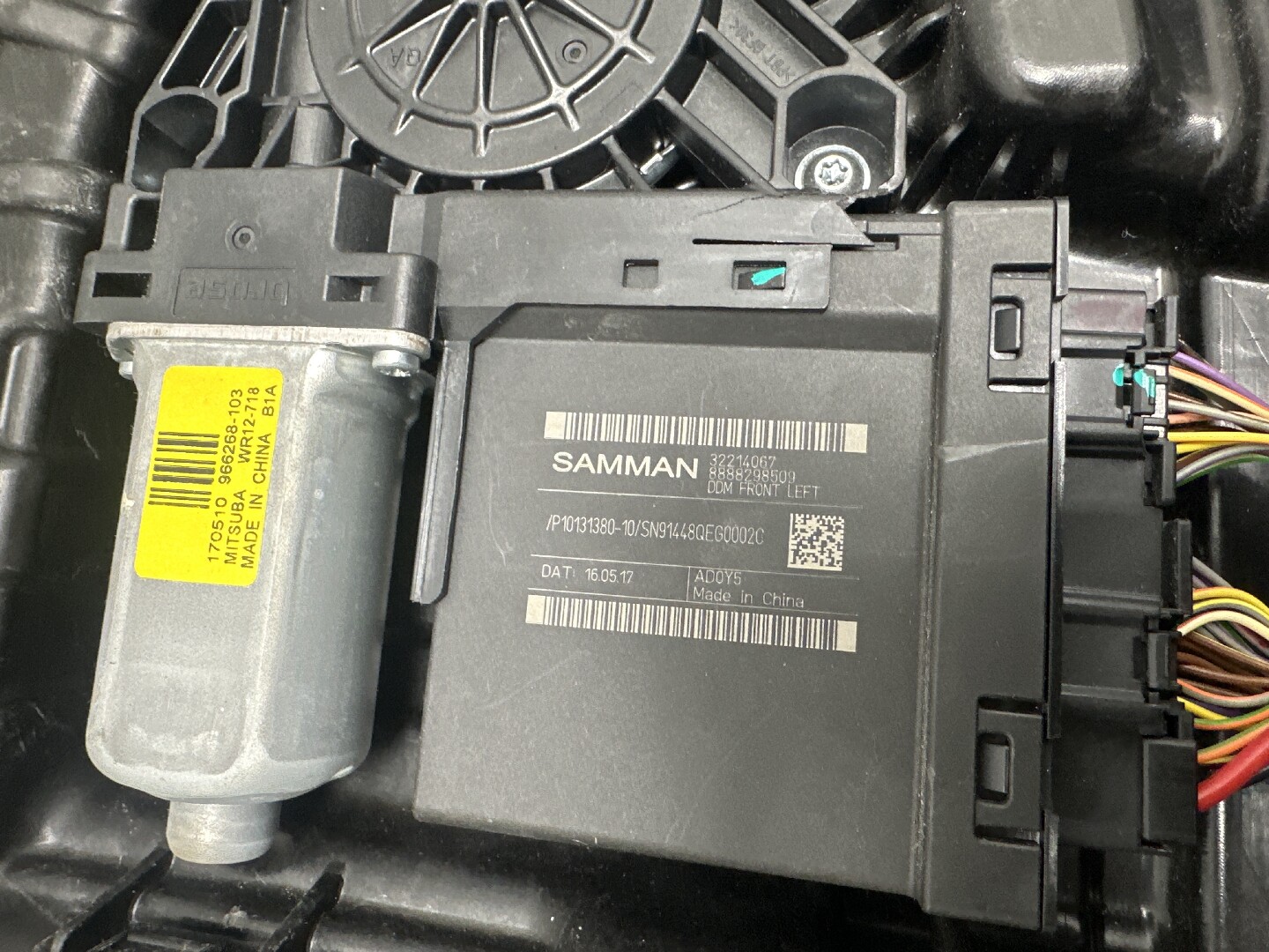 Стеклоподъемник электр. передний левый