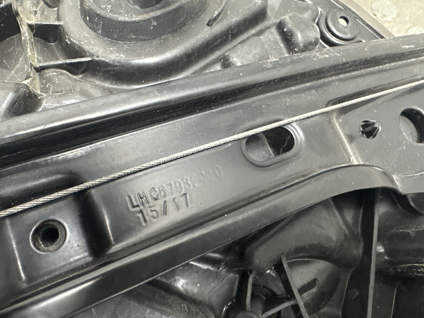 Стеклоподъемник электр. передний левый