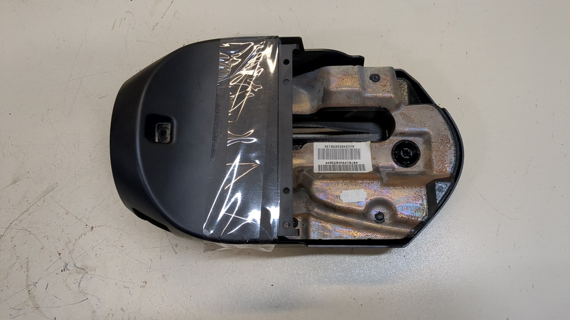 Кожух рулевой колонки