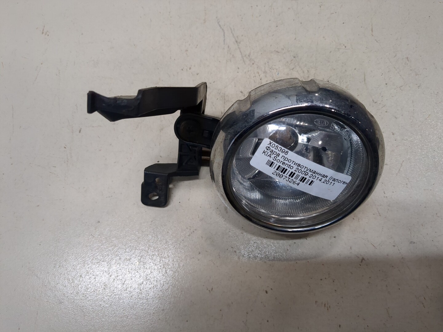 Фара противотуманная левая