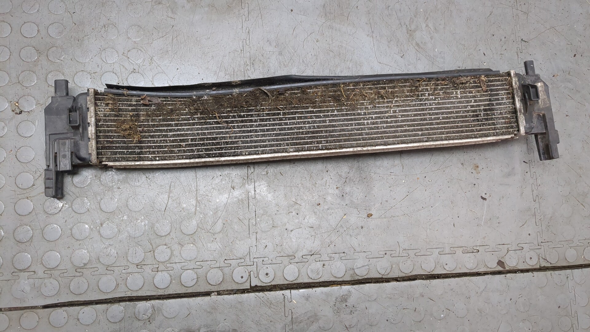 Радиатор охлаждения двигателя основной