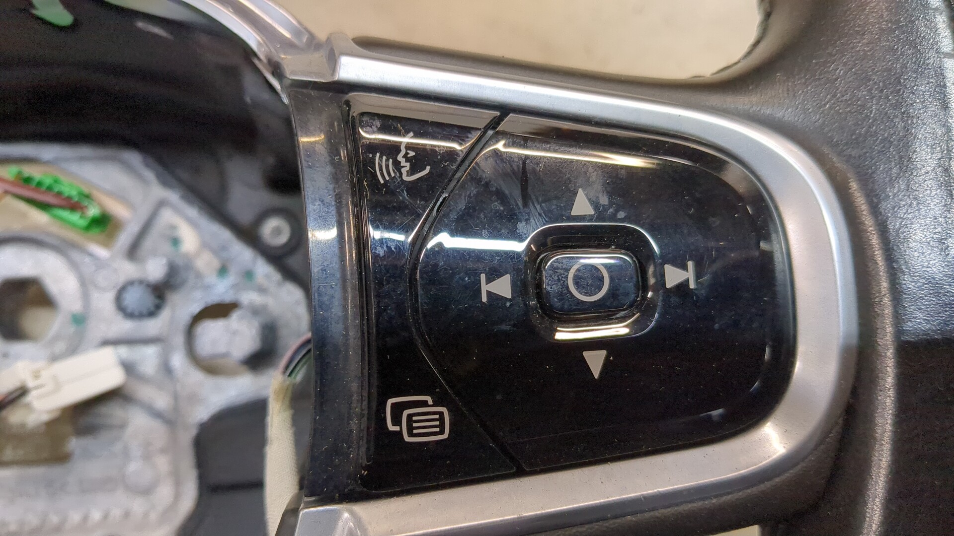 Рулевое колесо (руль)