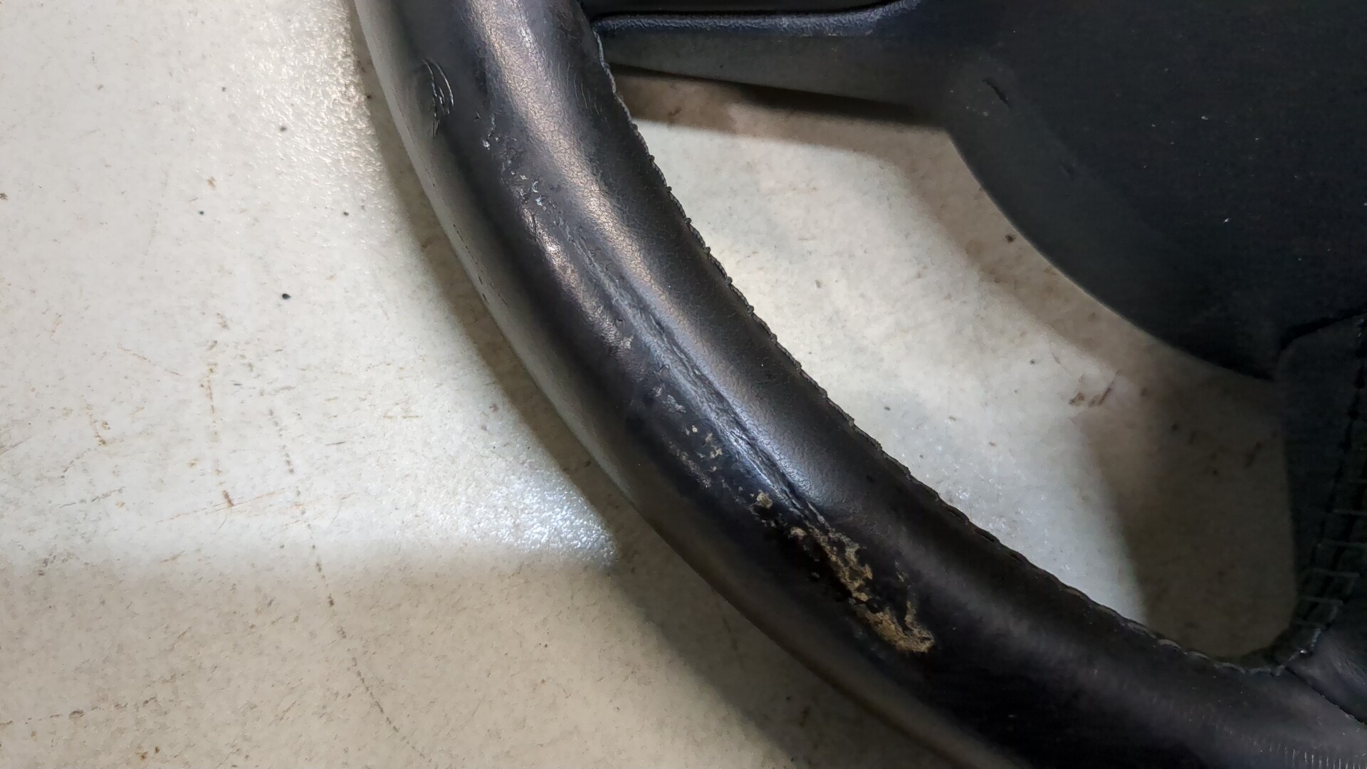 Рулевое колесо (руль)