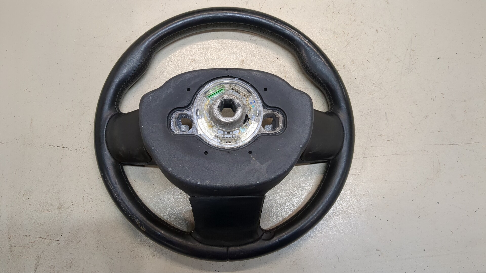 Рулевое колесо (руль)