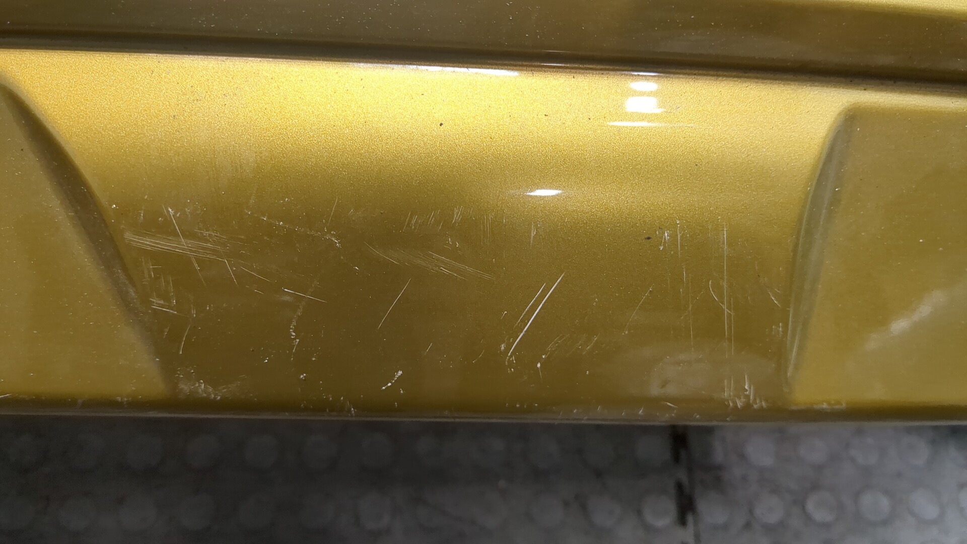 Бампер задний