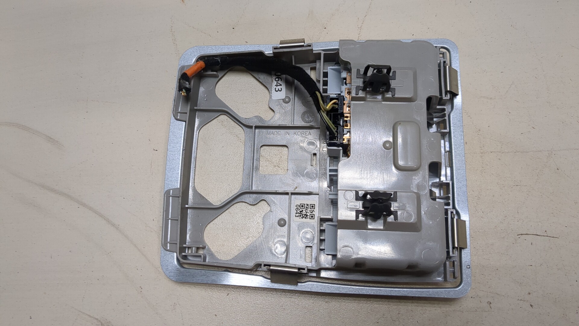 Плафон салонный