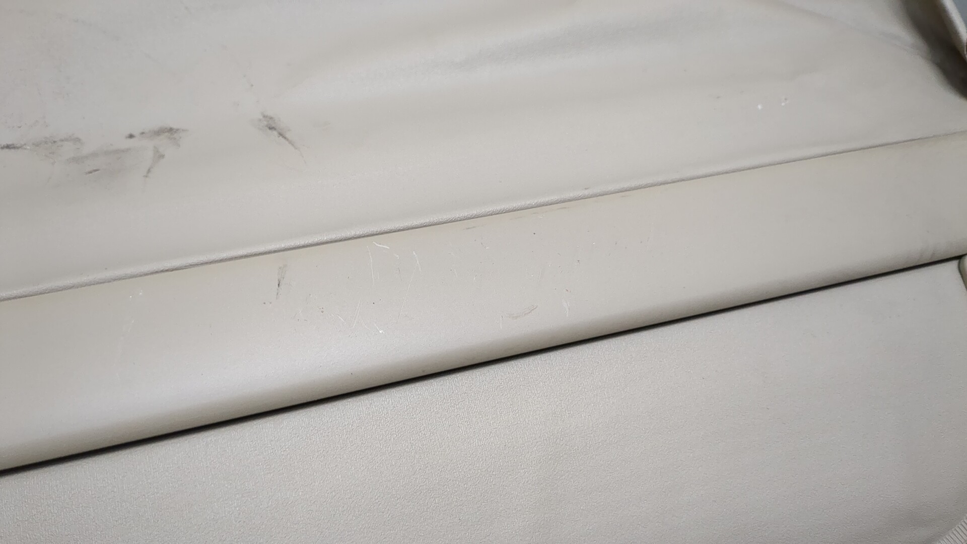 Шторка багажника