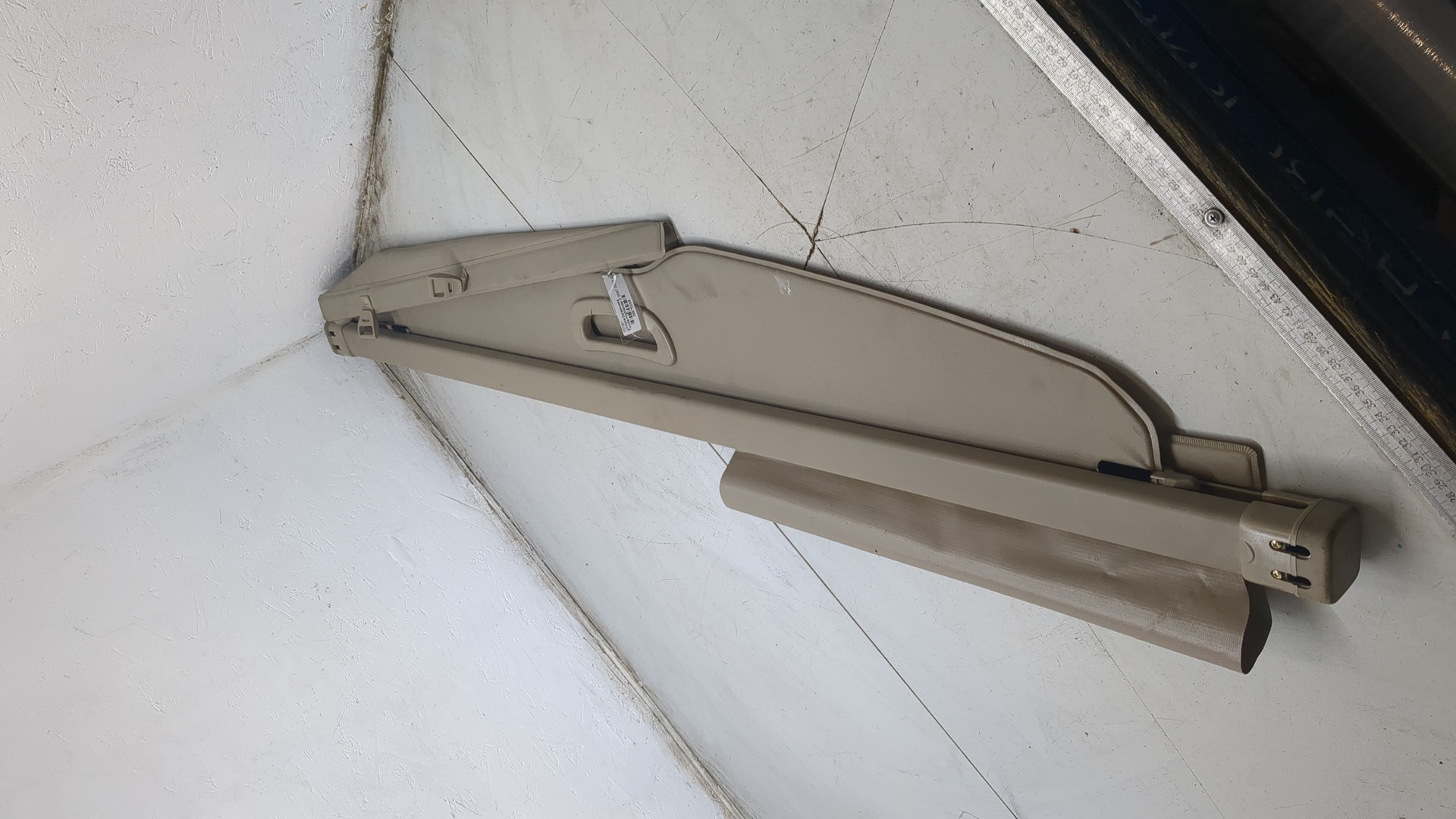 Шторка багажника