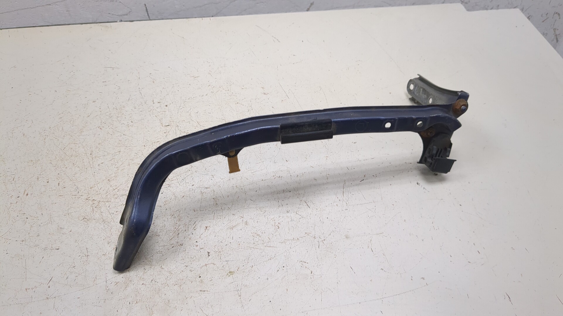 Кронштейн крепления крыла