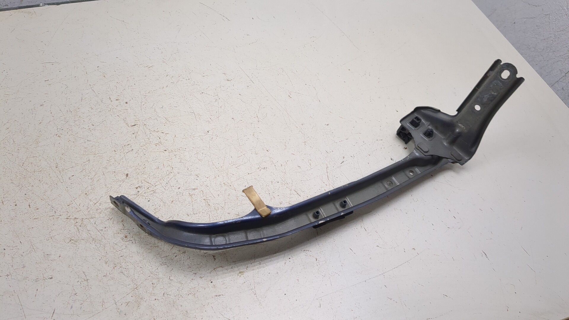 Кронштейн крепления крыла