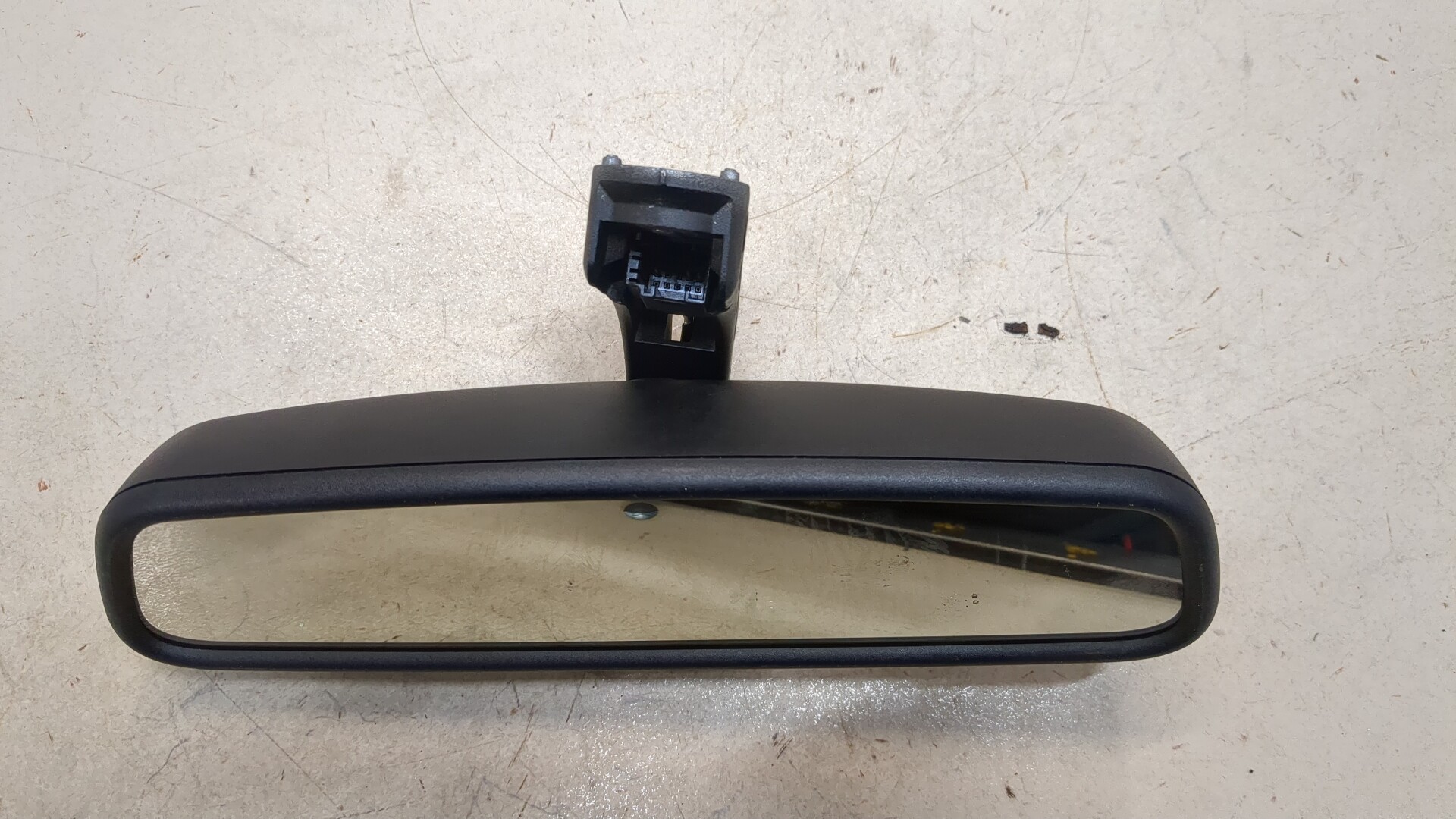 Зеркало заднего вида