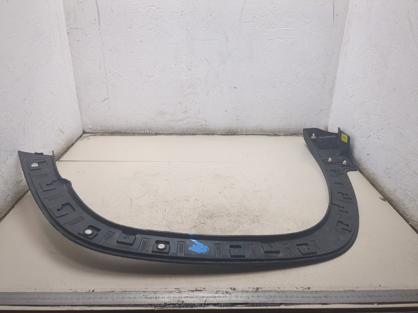 Накладка переднего крыла левого