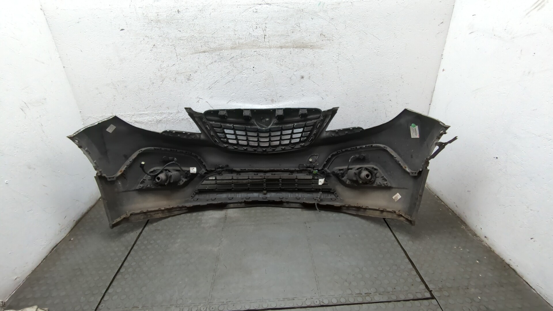 Бампер передний