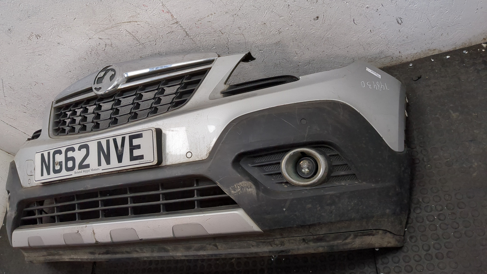 Бампер передний