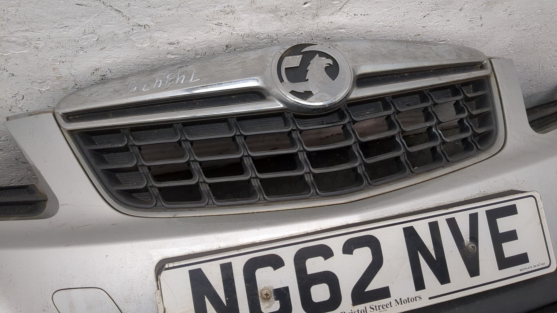 Бампер передний