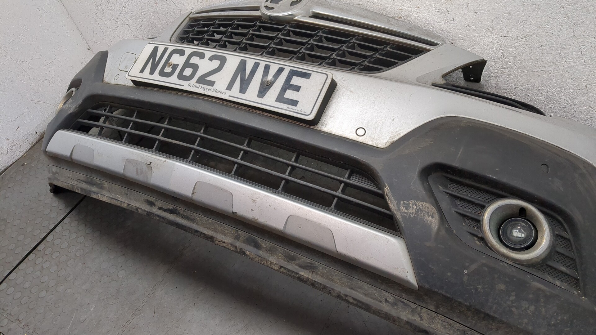 Бампер передний