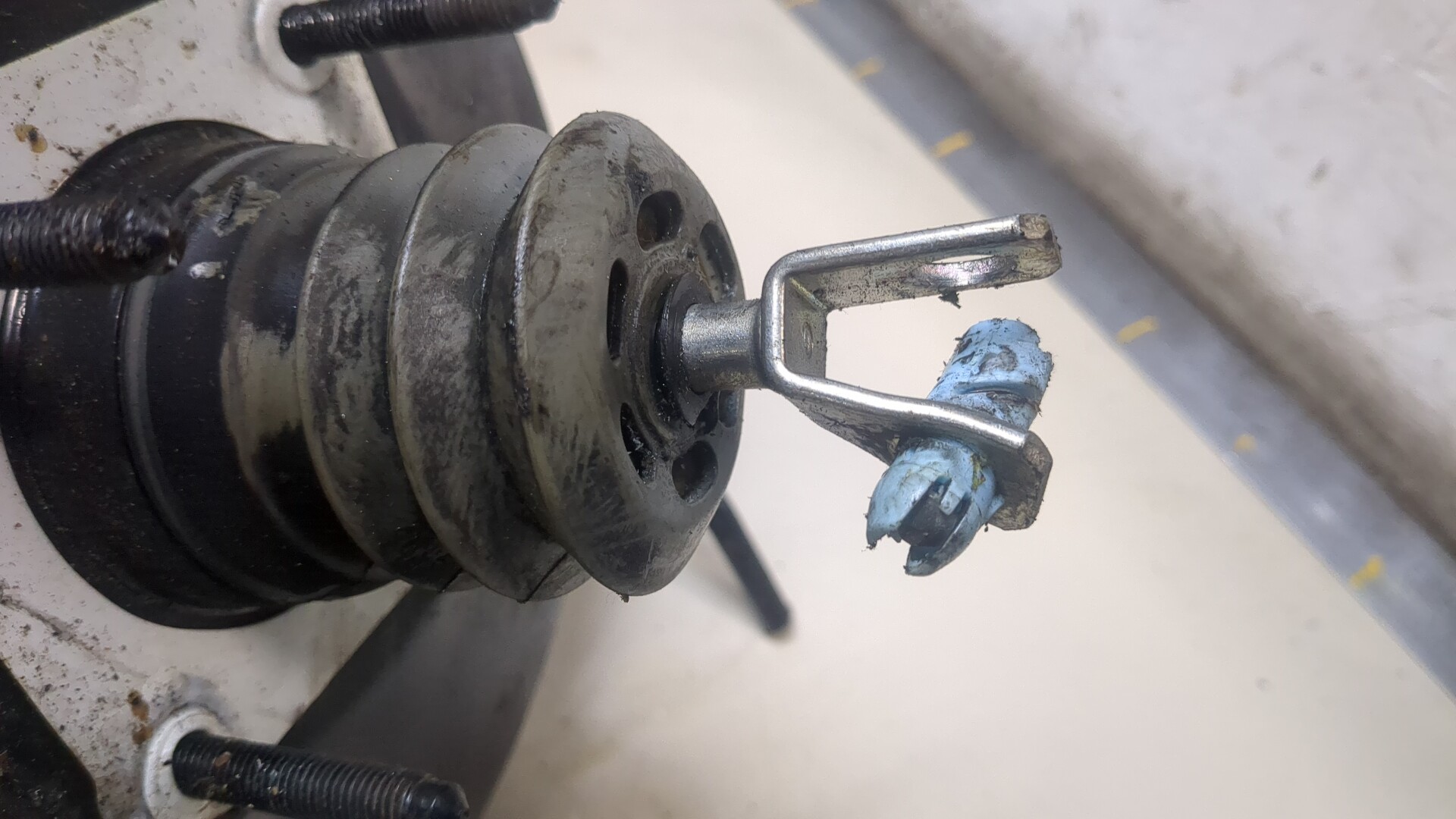 Цилиндр тормозной главный