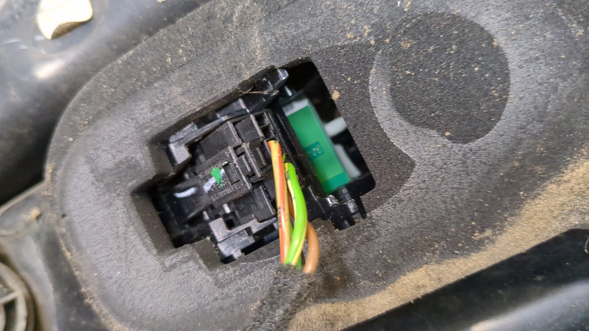 Фонарь задний правый