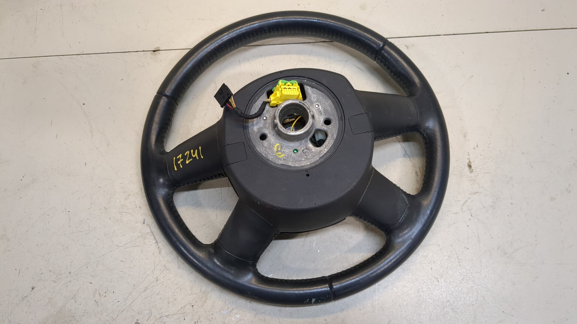 Рулевое колесо (руль)