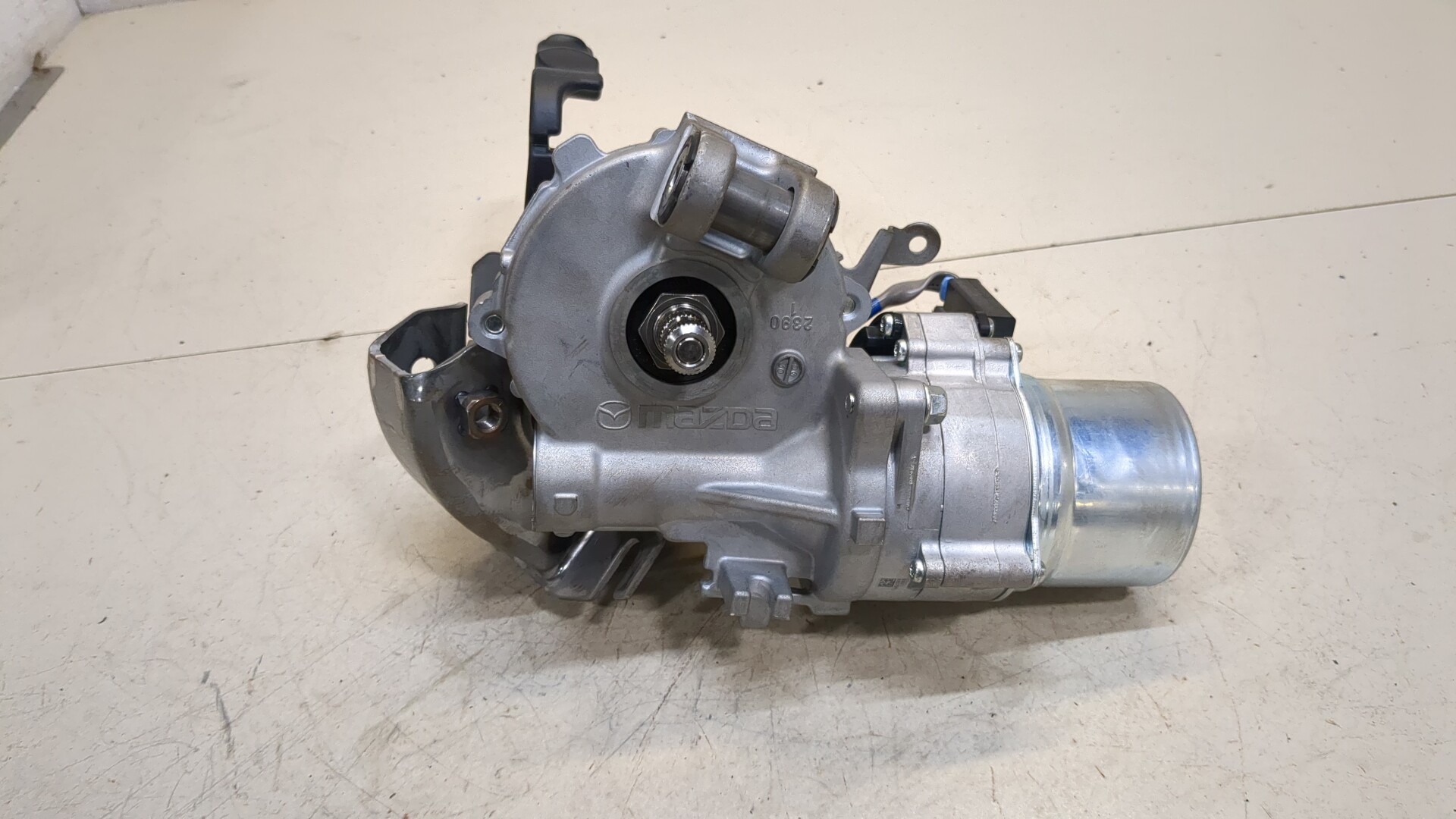 Серводвигатель рулевой рейки